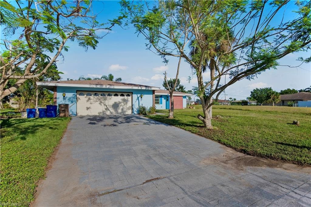 313 Inman ST LEHIGH ACRES, FL 33936