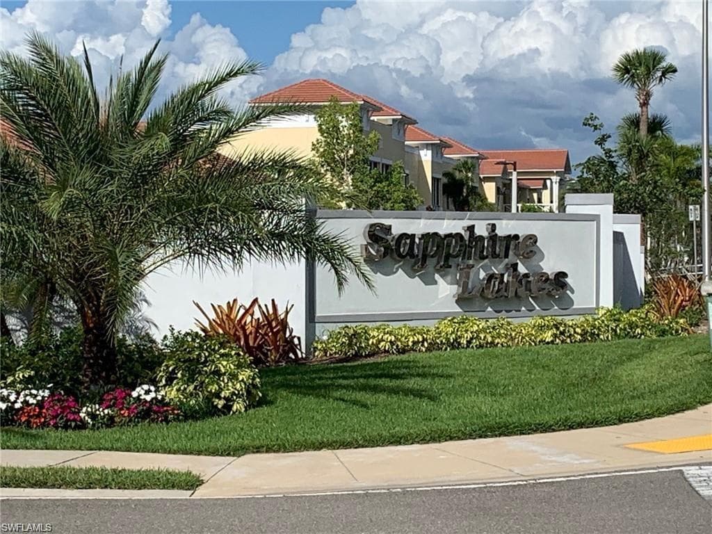 420 Belina DR 1206 NAPLES, FL 34104