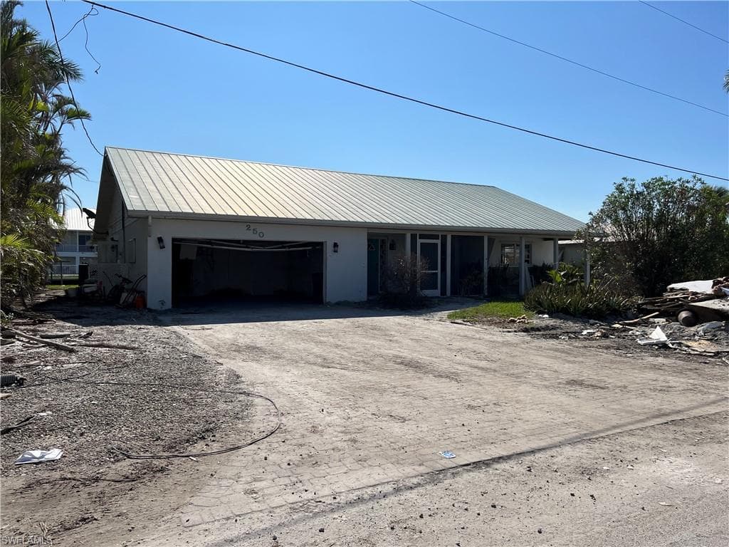 250 Egret ST FORT MYERS BEACH, FL 33931