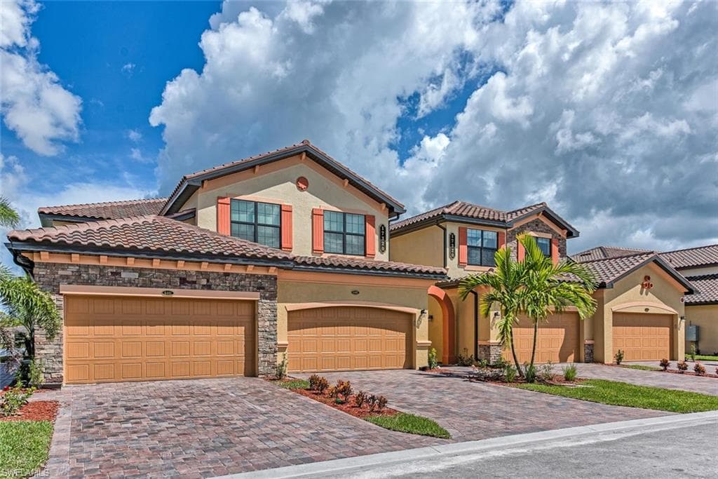 17320 Cherrywood CT 6403 BONITA SPRINGS, FL 34135