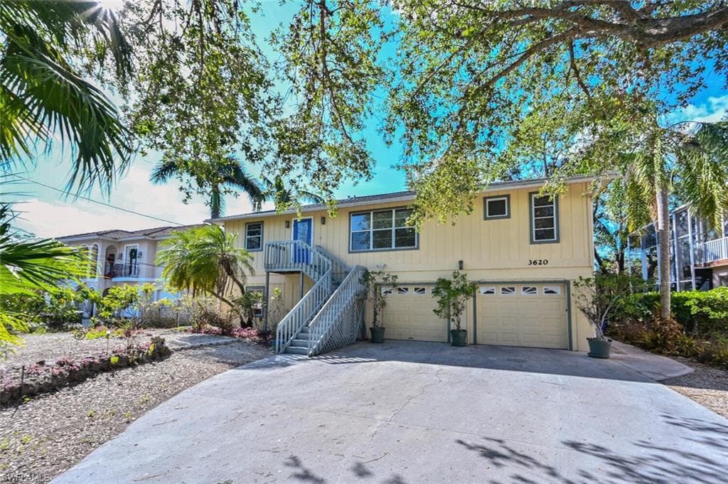 3620 Riviera CIR BONITA SPRINGS, FL 34134