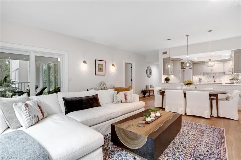 5895 Chanteclair DR 116 NAPLES, FL 34108