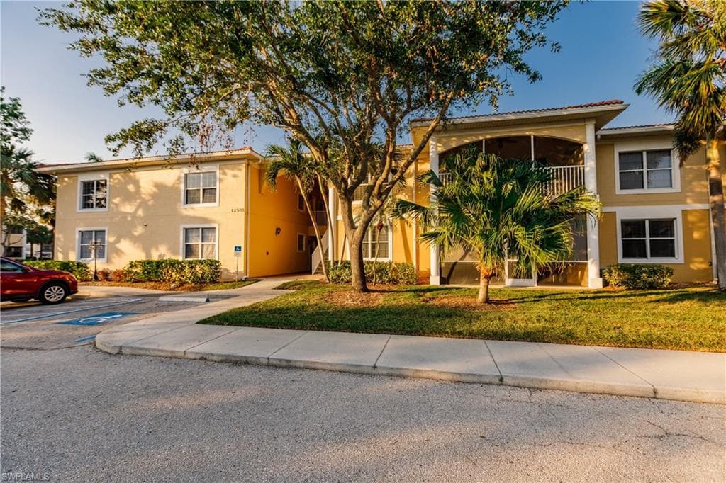 12505 McGregor BLVD 206 FORT MYERS, FL 33919