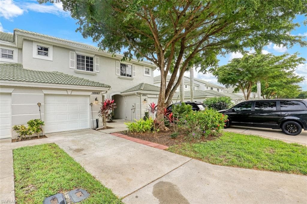10063 Pacific Pines AVE FORT MYERS, FL 33966