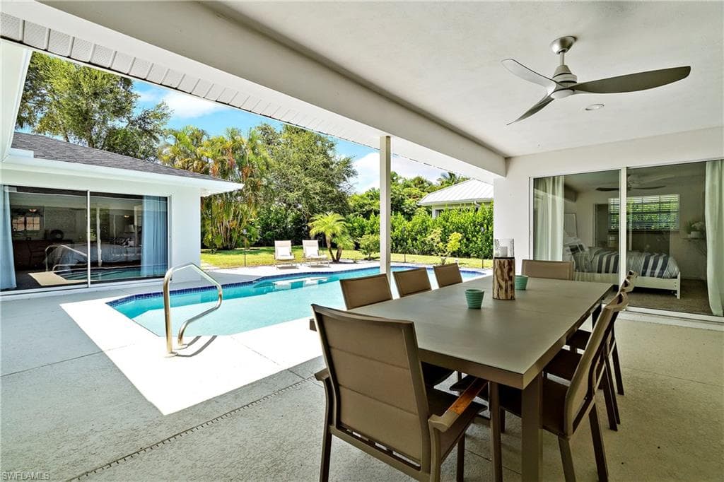 740 Orchid DR NAPLES, FL 34102