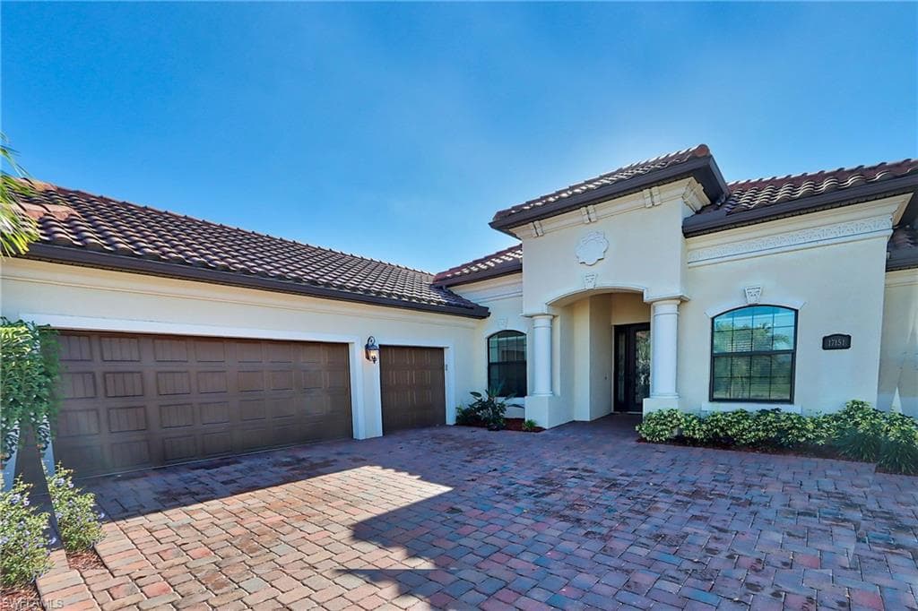 17151 Cherrywood CT BONITA SPRINGS, FL 34135