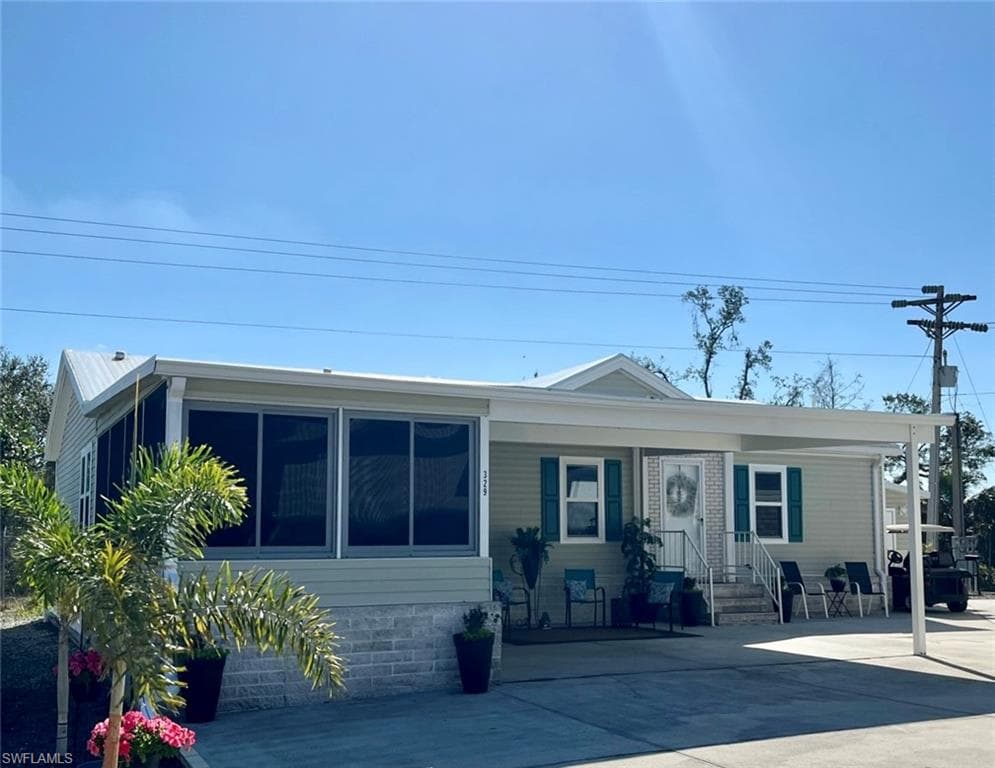 329 Shrub LN S NORTH FORT MYERS, FL 33917