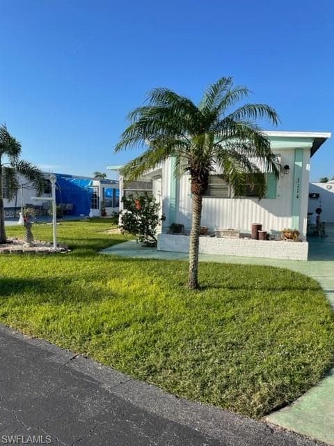 3114 Mercury LN NORTH FORT MYERS, FL 33903
