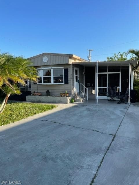 3115 Mercury LN NORTH FORT MYERS, FL 33903