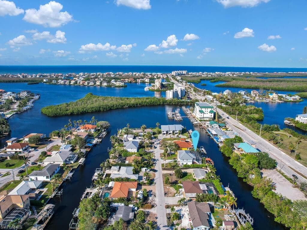 235 1st ST BONITA SPRINGS, FL 34134