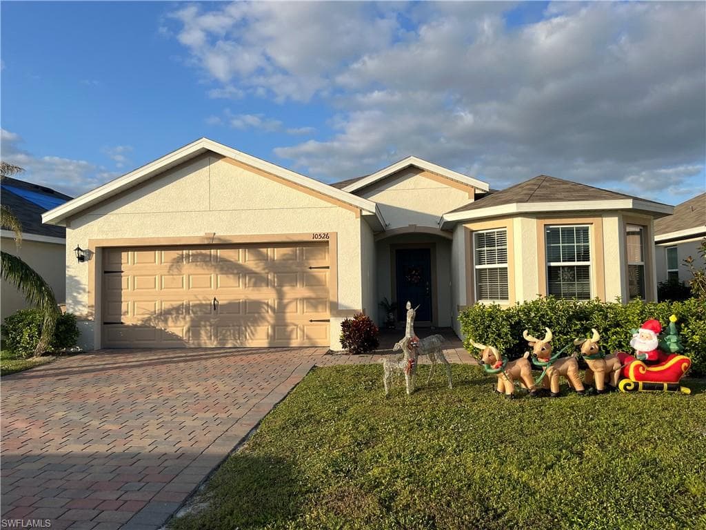 10526 Crossback LN LEHIGH ACRES, FL 33936