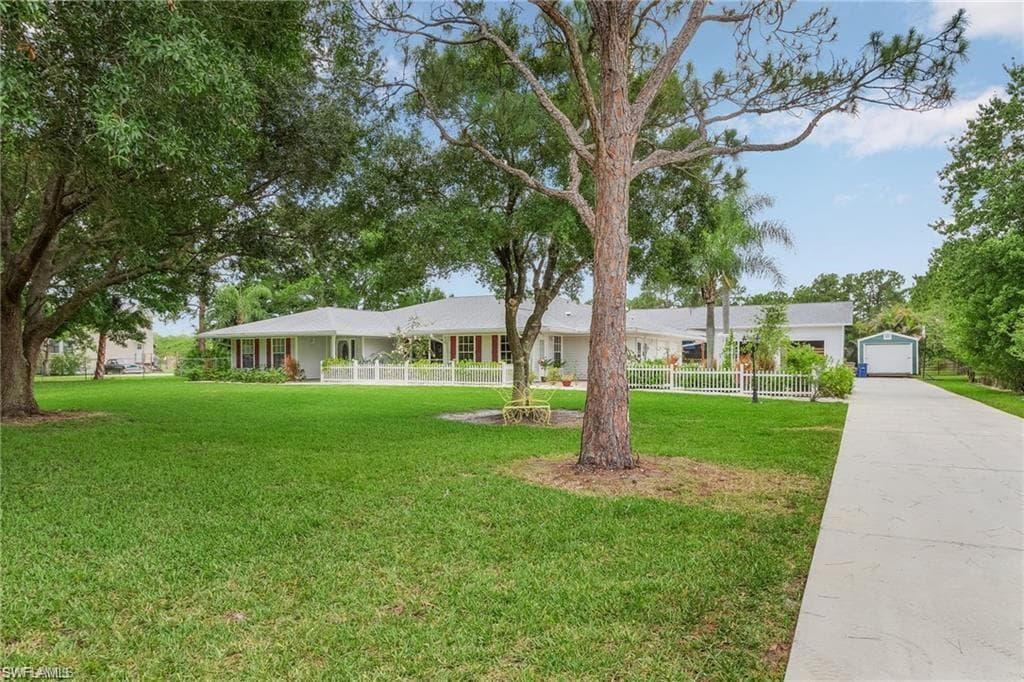 17900 Oak Creek RD ALVA, FL 33920