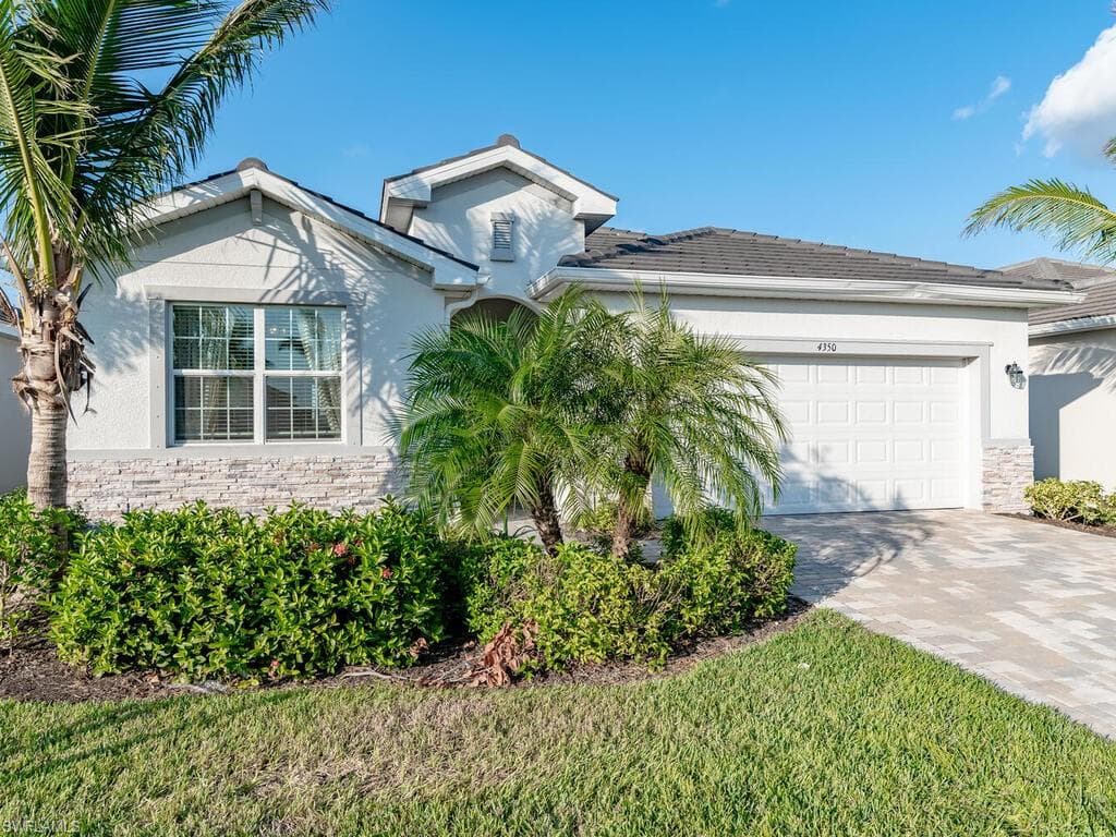 4350 Bluegrass DR FORT MYERS, FL 33916