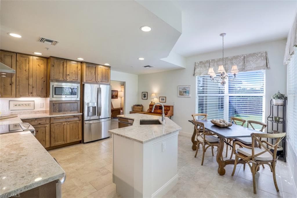 4650 Yacht Harbor DR 126 NAPLES, FL 34112