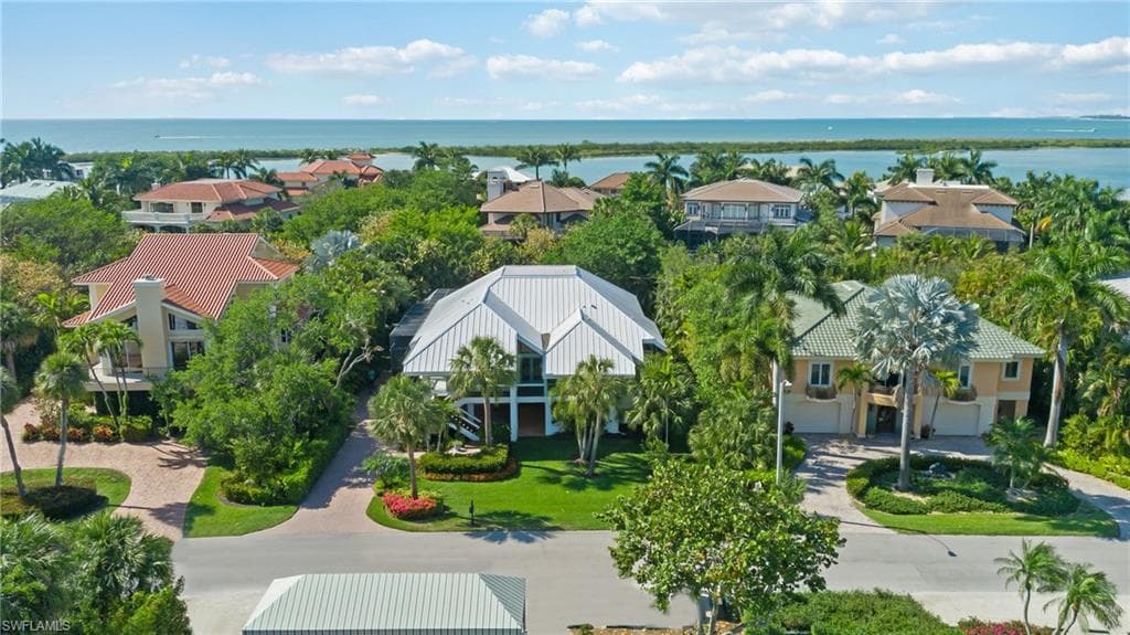 230 Hideaway CIR N MARCO ISLAND, FL 34145