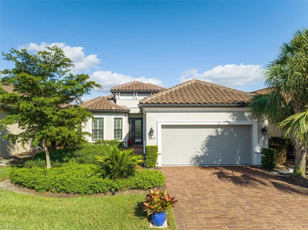 10252 Coconut RD ESTERO, FL 34135