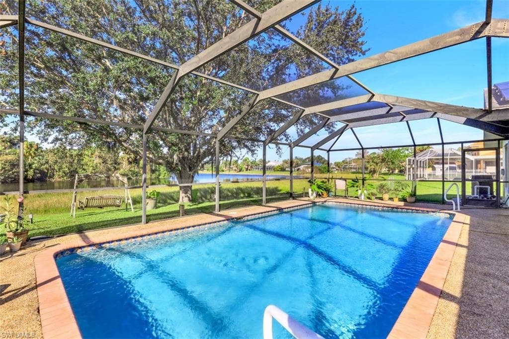 2507 Lakeview DR LEHIGH ACRES, FL 33936
