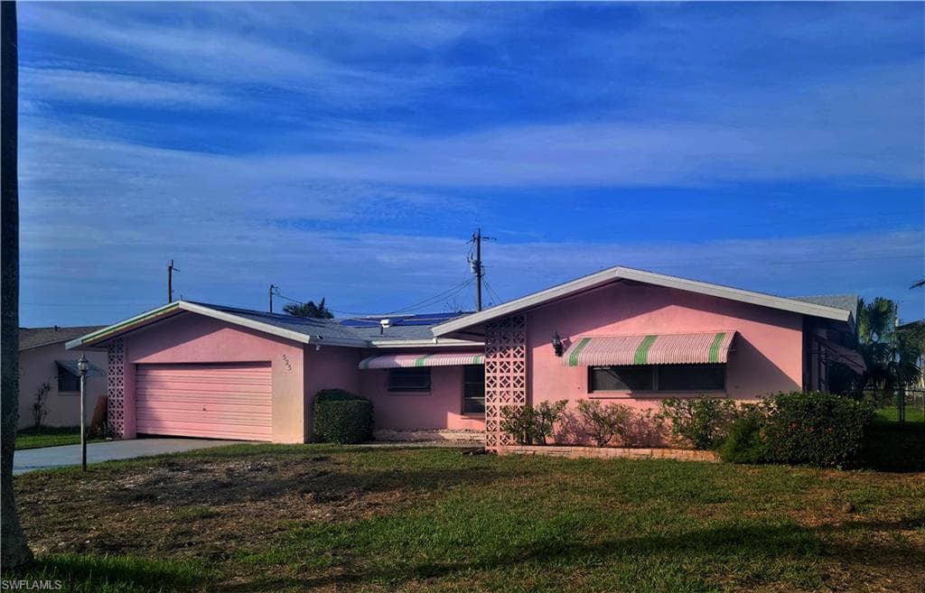 525 Coral DR CAPE CORAL, FL 33904