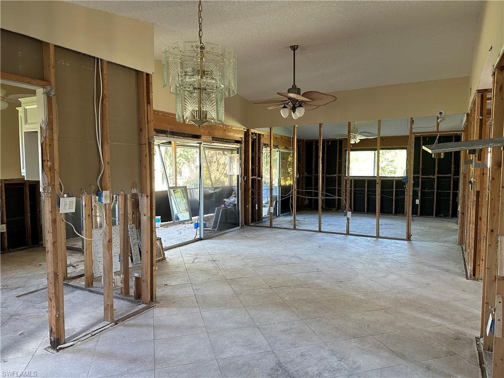 6487 Royal Woods DR FORT MYERS, FL 33908