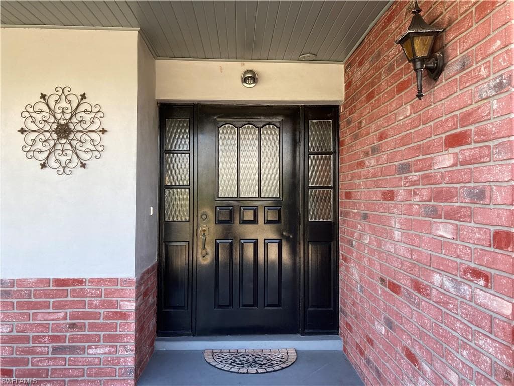8072 New Jersey BLVD FORT MYERS, FL 33967