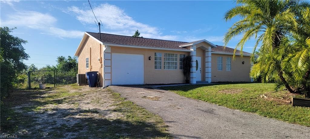 2707 14th ST SW LEHIGH ACRES, FL 33976