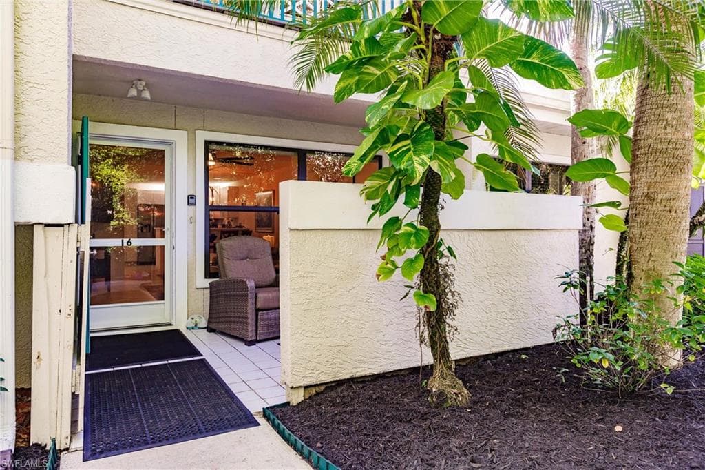 77 Emerald Woods DR I-6 NAPLES, FL 34108