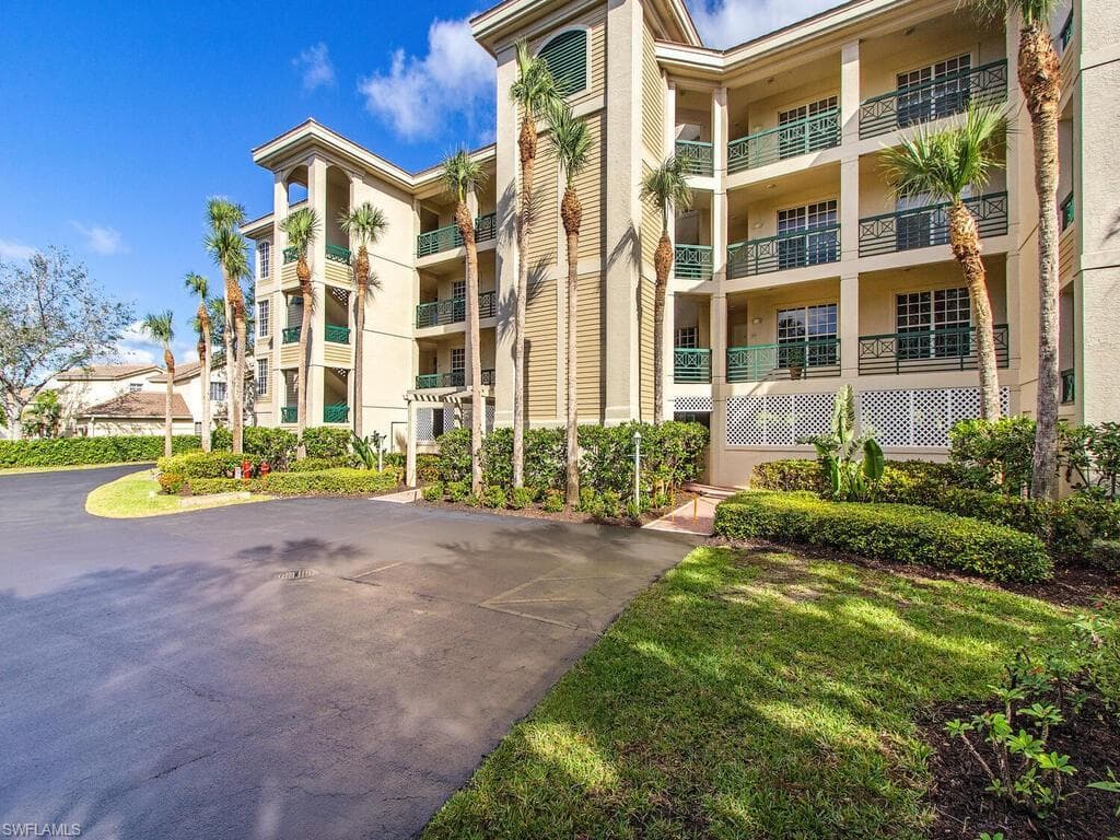 25161 Sandpiper Greens CT 301 BONITA SPRINGS, FL 34134