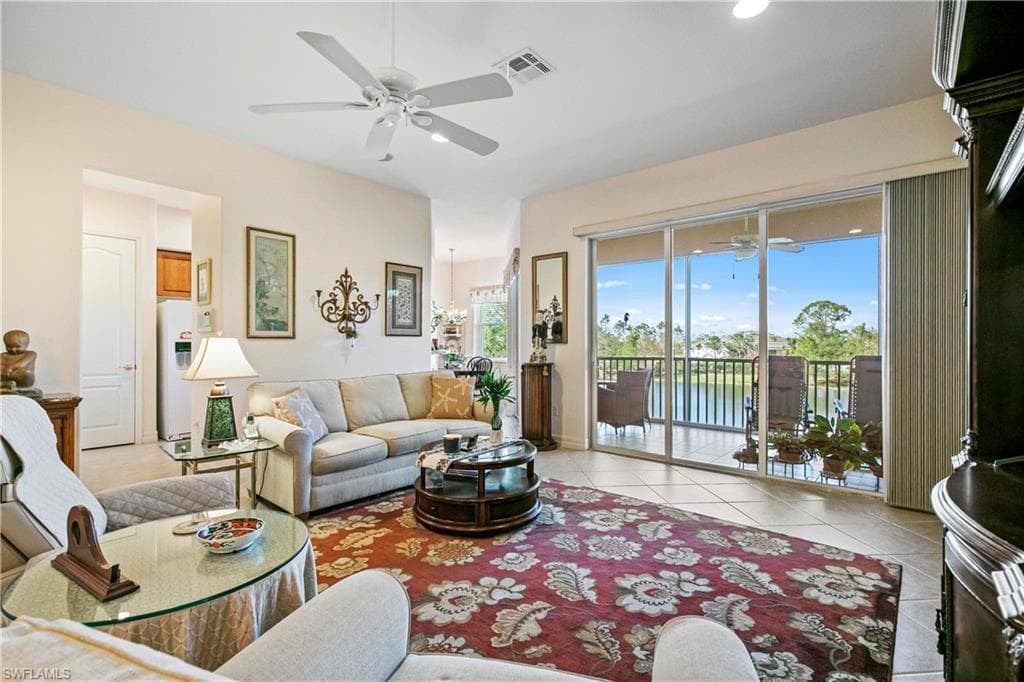 6050 Jonathans Bay CIR 202 FORT MYERS, FL 33908