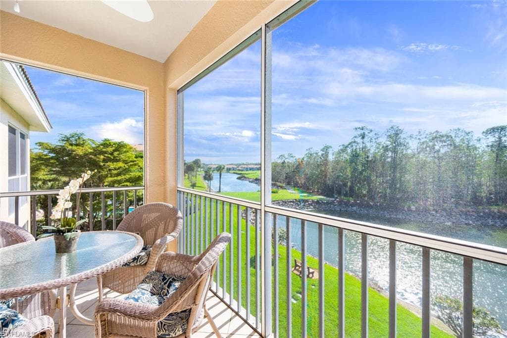 3800 Sawgrass WAY 3132 NAPLES, FL 34112