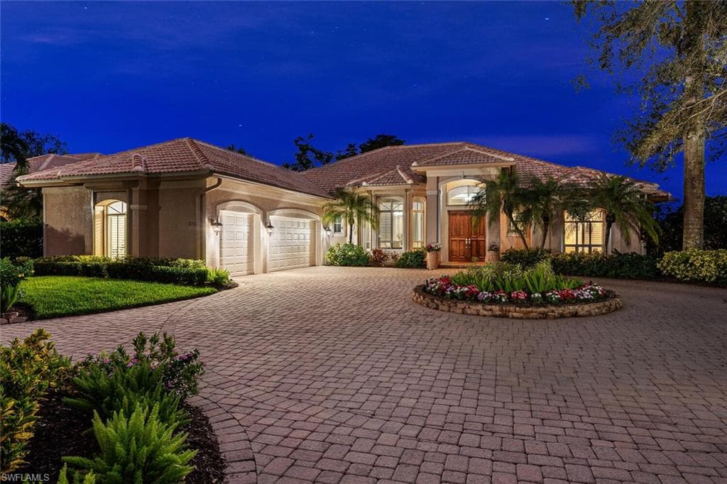 2313 Cassia CT NAPLES, FL 34109
