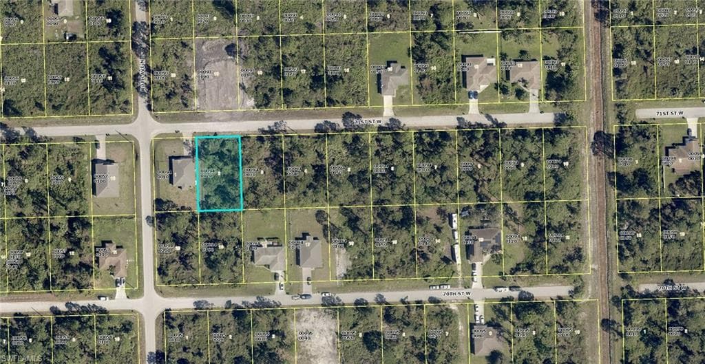 3217 71st ST W LEHIGH ACRES, FL 33971