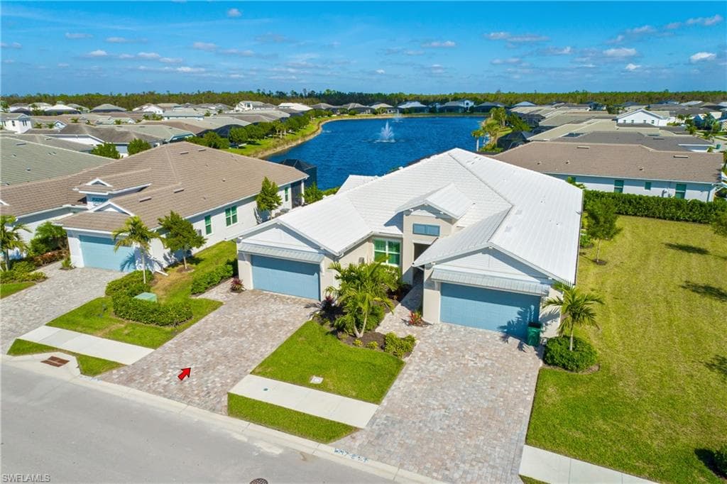 8982 Saint Lucia DR NAPLES, FL 34114