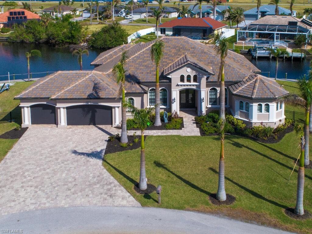 4311 SW 22nd CT CAPE CORAL, FL 33914