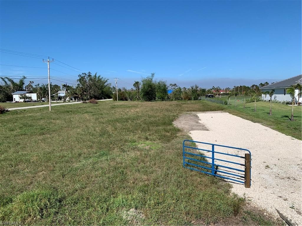 6490 Shady Pine LN BOKEELIA, FL 33922
