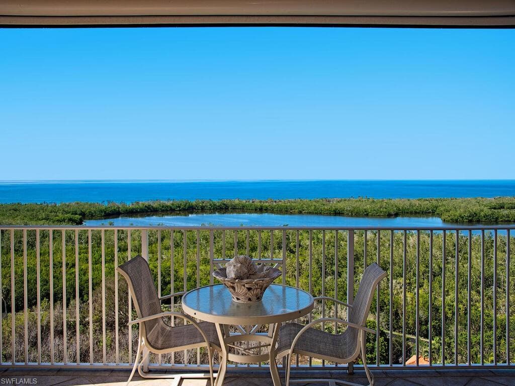 6597 Nicholas BLVD 1401 NAPLES, FL 34108