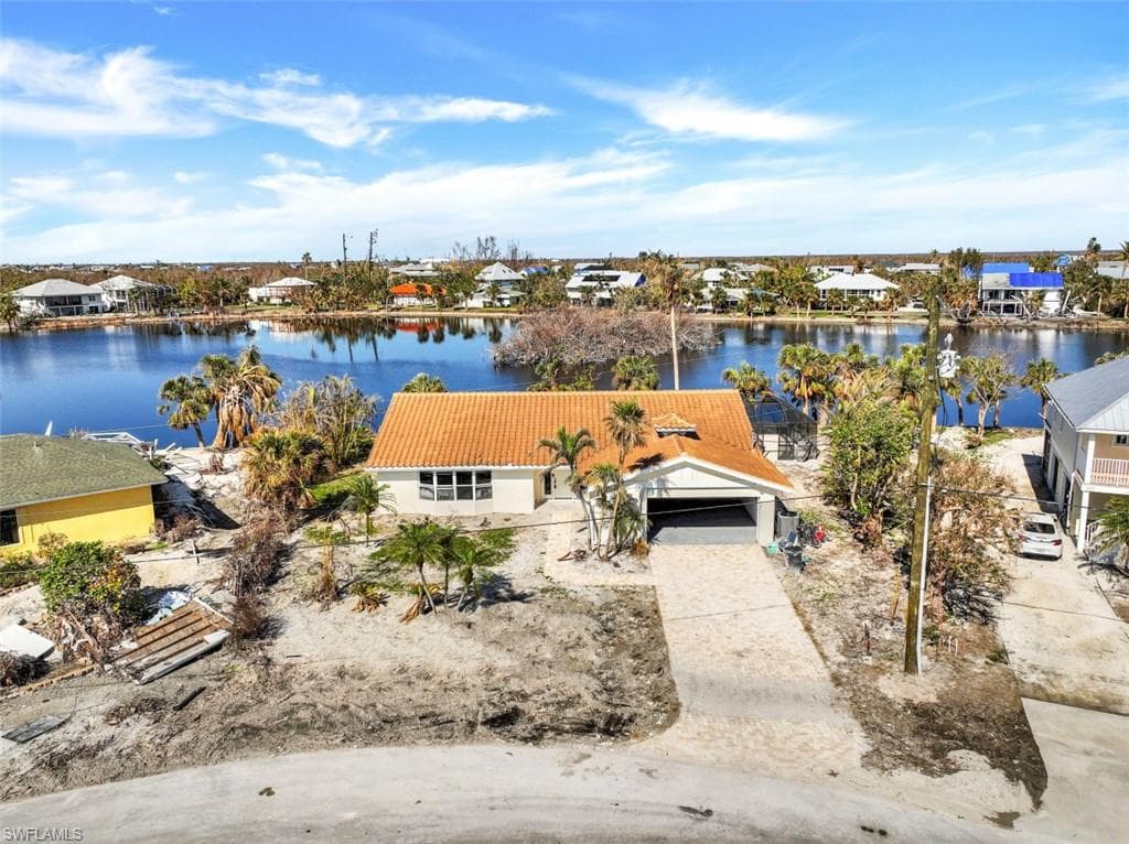421 Lake Murex CIR SANIBEL, FL 33957