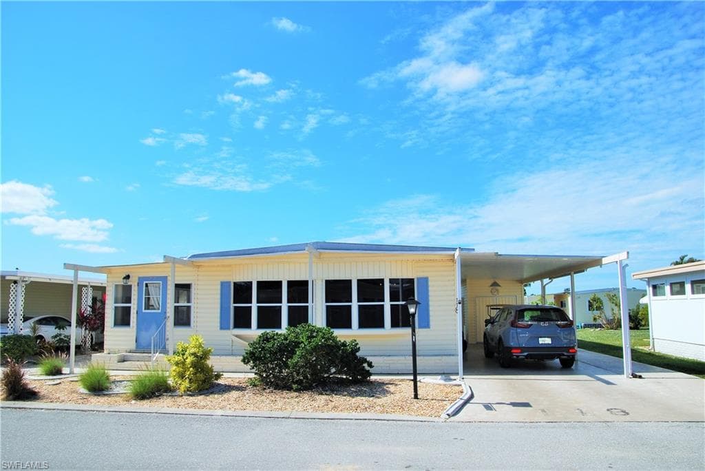 118 Snead DR NORTH FORT MYERS, FL 33903