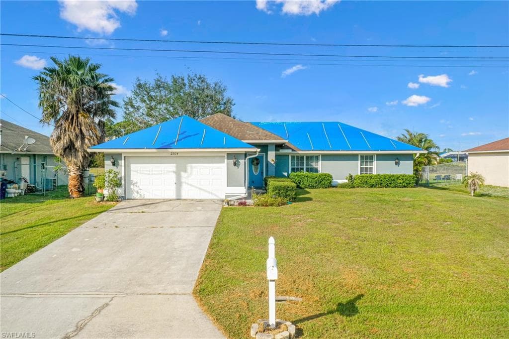 2704 45th ST SW LEHIGH ACRES, FL 33976