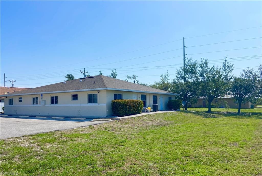 3753 SW Santa Barbara PL CAPE CORAL, FL 33914