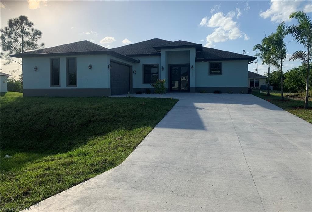 1013 Lee AVE LEHIGH ACRES, FL 33972