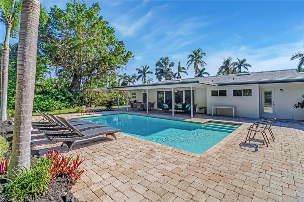 625 Orchid DR NAPLES, FL 34102