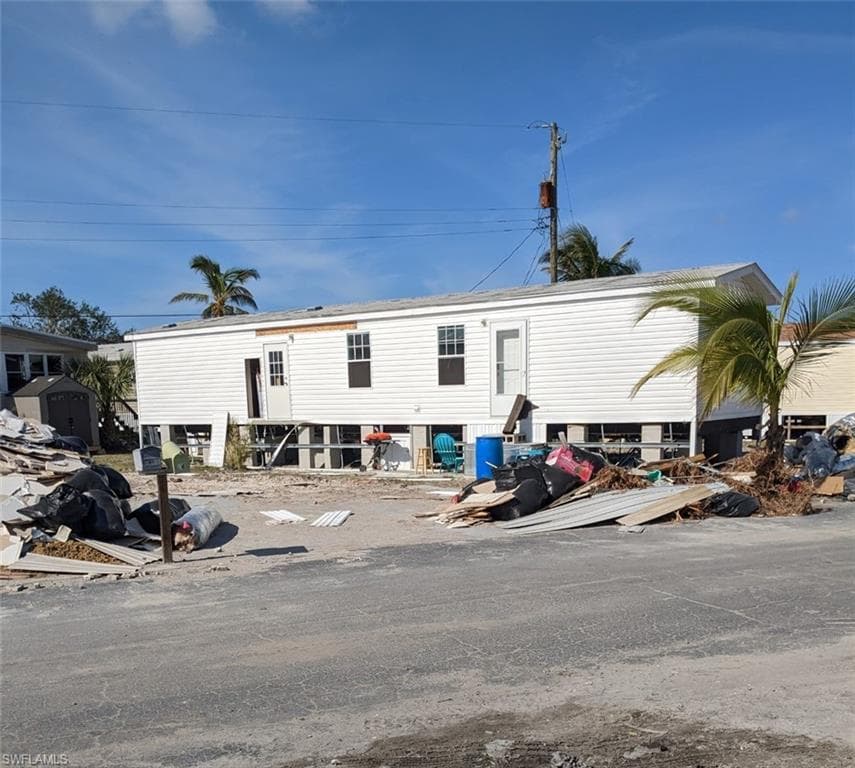 19 Helen LN FORT MYERS BEACH, FL 33931