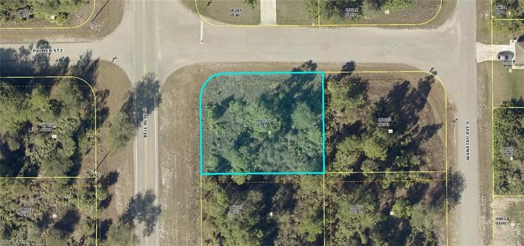 175 Bell BLVD S LEHIGH ACRES, FL 33974