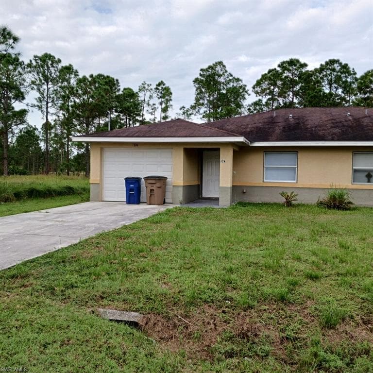 774 Holmes AVE LEHIGH ACRES, FL 33974