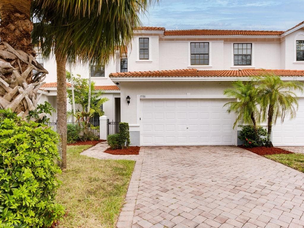15586 Summit Place CIR 404 NAPLES, FL 34119