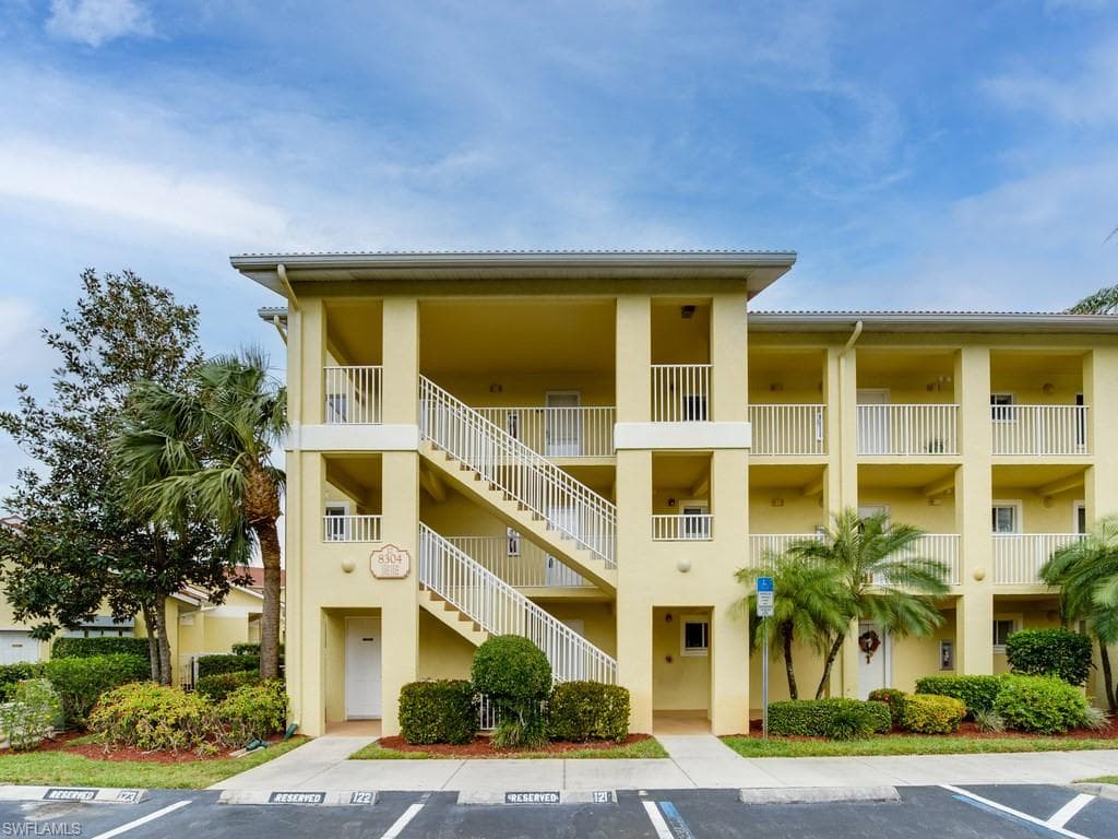8304 Key Royal CIR 1724 NAPLES, FL 34119