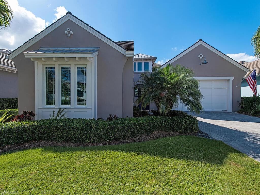6445 PEMBROKE WAY NAPLES, FL 34113