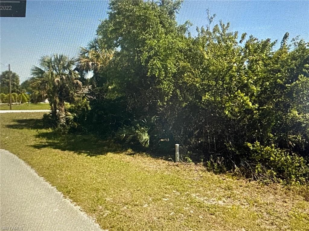 2701 25th ST W LEHIGH ACRES, FL 33971