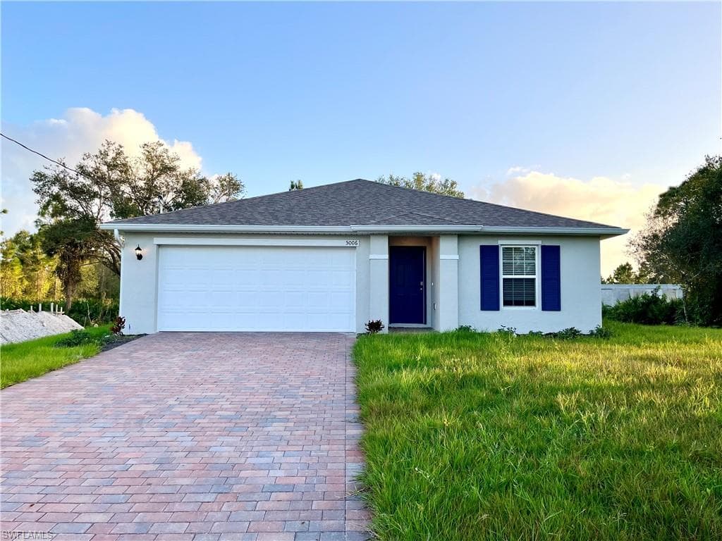 5006 Moon LN LABELLE, FL 33935