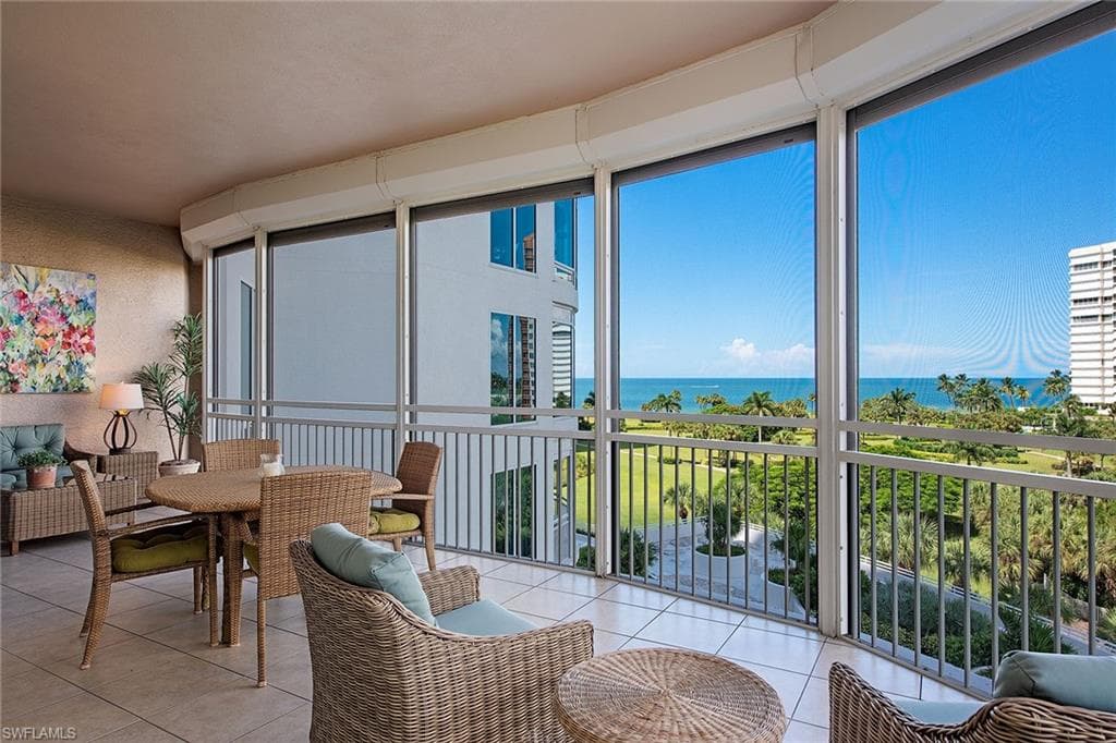 4151 Gulf Shore BLVD N 605 NAPLES, FL 34103